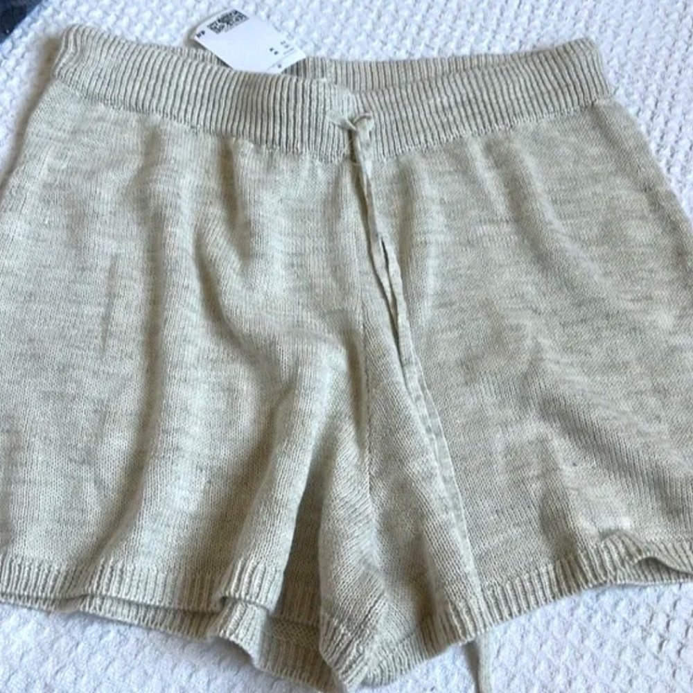 H&M knit shorts size medium NWT